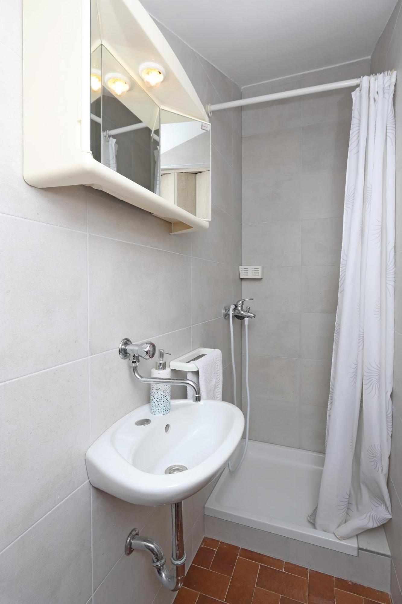 Apartments With A Parking Space Kornic, Krk - 415 Εξωτερικό φωτογραφία